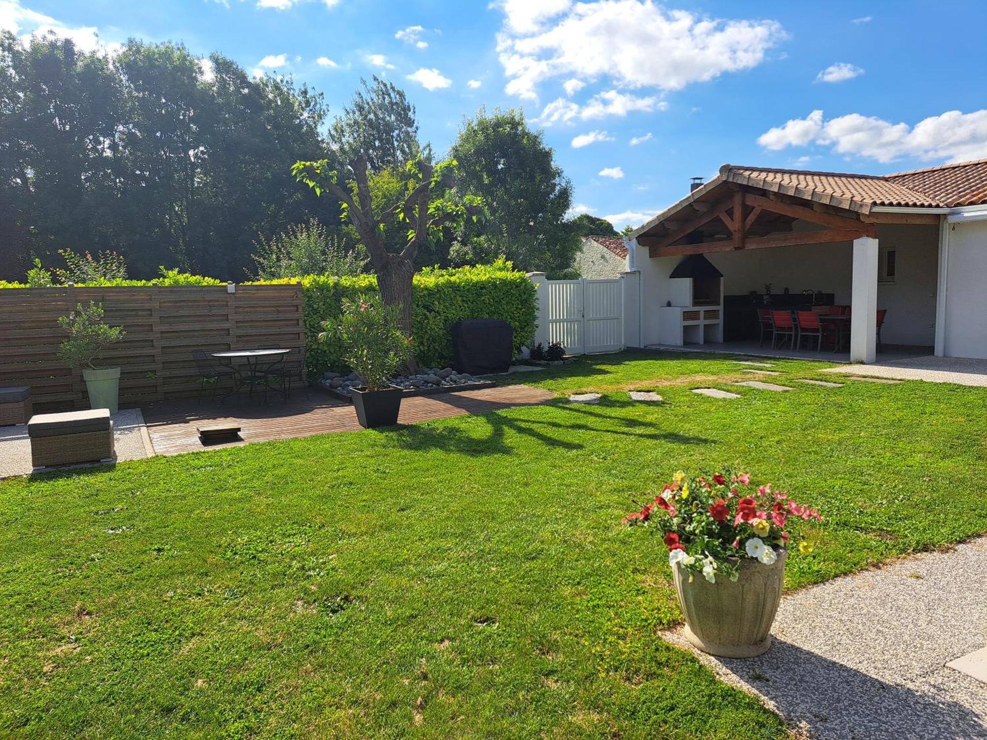 Chambre D Hote La Riviere 45M2 Jardin Et Piscine Aigrefeuille-dʼAunis Eksteriør billede